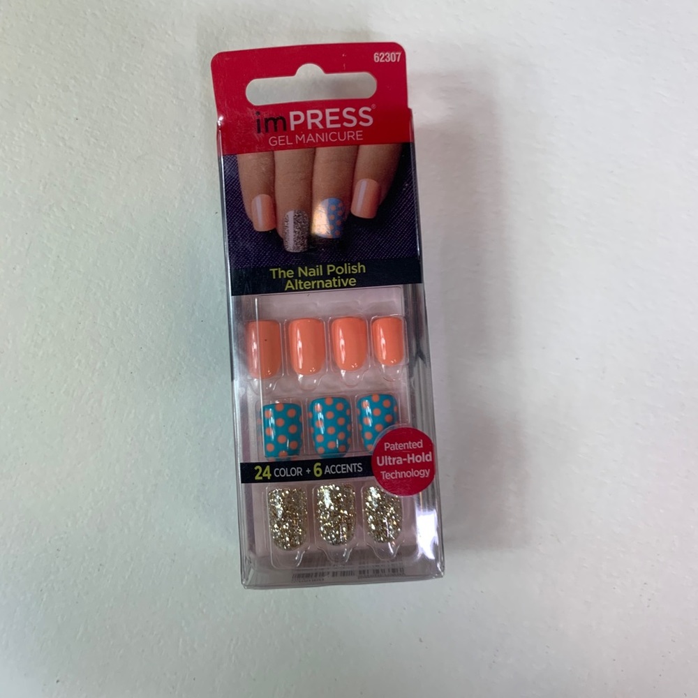 Kiss imPress press on nails Swept Away